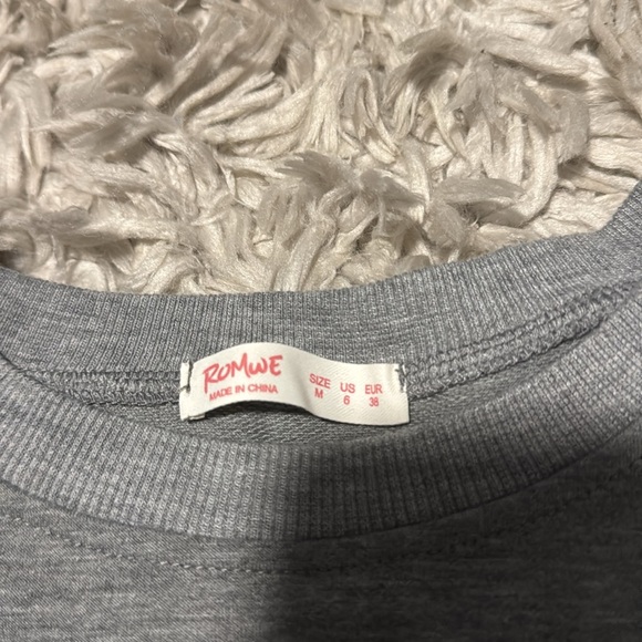 Romwe Gray Chicago Sweatshirt - Picture 2 of 2